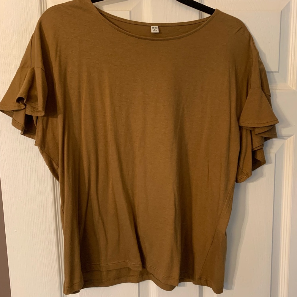 Uniqlo - NWOT Sz M Brown Ruffle Sleeve Top